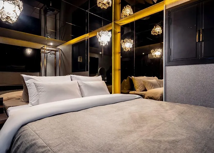 Hotel The Gray